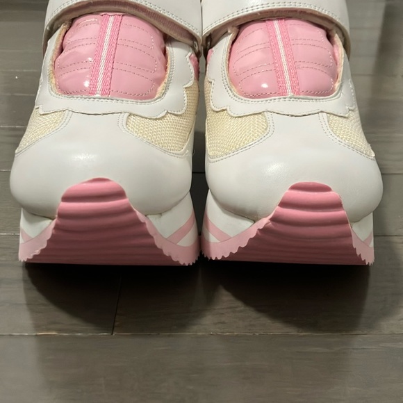 NWT Y2K Vintage RARE 2001 Hello Kitty Platform Sneakers Size 6.5 - Picture 7 of 16